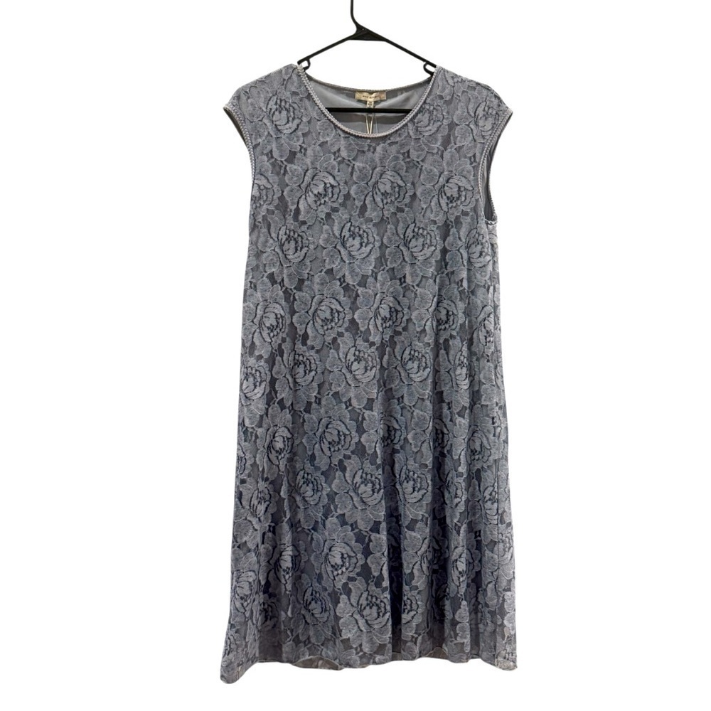 Women's Max Studio Cap Sleeve Gray Floral Lace Shift Dress Size XS New with Tags